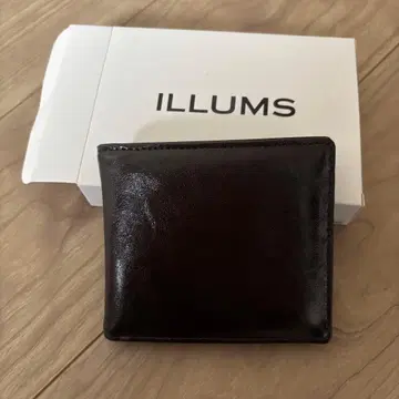 브라운 접이식 지갑 illums