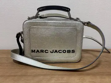 MARC JACOBS 실버 박스형 숄더백