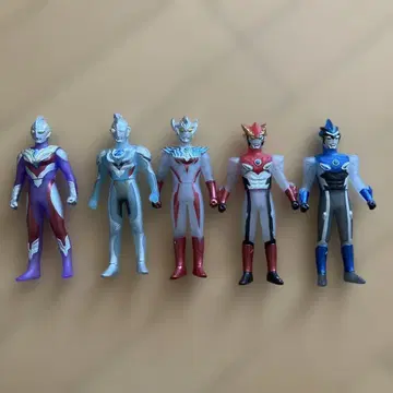 울트라맨 피규어 5체 세트