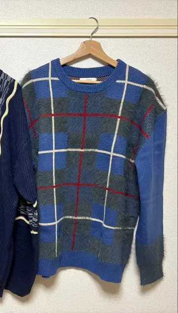 VACANCY 니트 스웨터