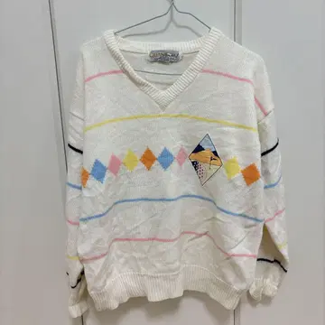 QUANTUM 다이아몬드 패턴 V넥 스웨터 [ L ]