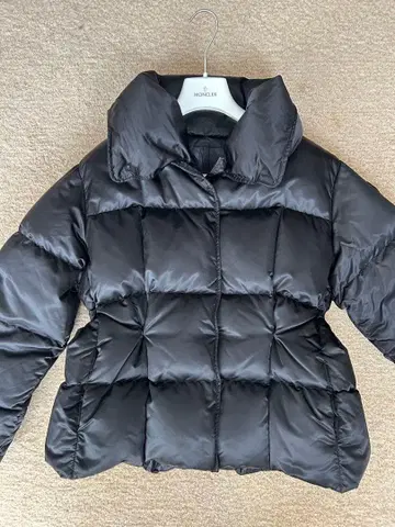 MONCLER 블랙 다운 자켓