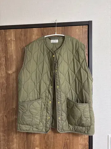 refume JOURNAL STANDARD 퀼팅 베스트 올리브