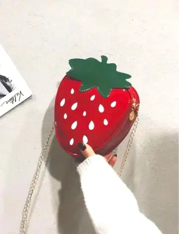 딸기 모양 비닐 숄더백 캐주얼 유니크 걸리시 페미닌