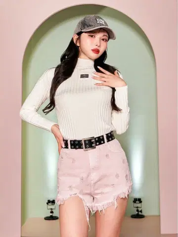 다리치 플레이트 칼라 리브 니트탑