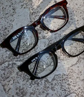 DIANTE 로고 프레임 선글라스 [ BLK ]