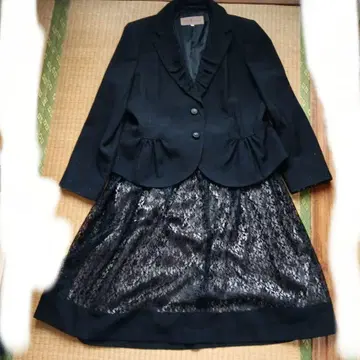 17호 블랙 자켓과 스커트 세트