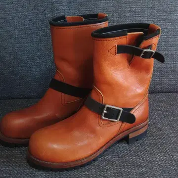 오렌지 가죽 엔지니어 부츠