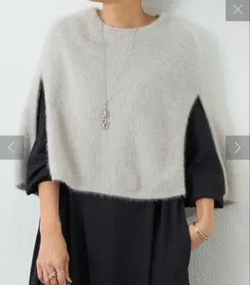 [새상품급] 퍼 니트 판초 BEARDSLEY(비어즐리)