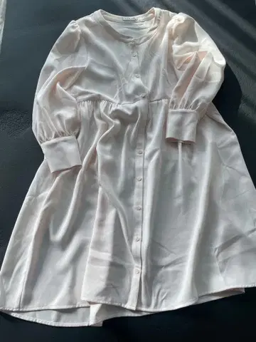 크림색 버튼 셔츠 원피스