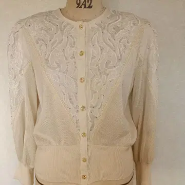 아이보리 자수 비즈 퍼프 슬리브 가디건