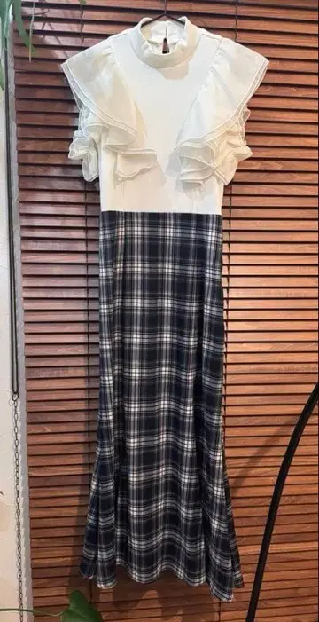 INGNI 어깨 트임 원피스