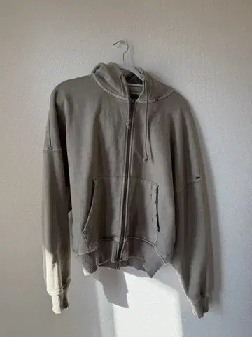 zara 크롭 후드티 그레이 워싱 데미지 M 완판템