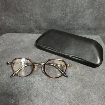 금자안경 안경 케이스 포함