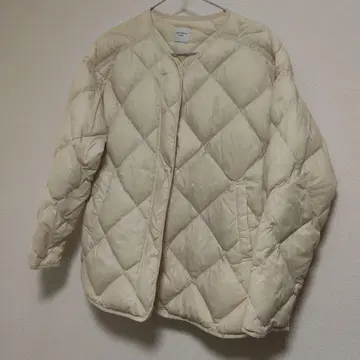 아이보리 퀼팅 자켓