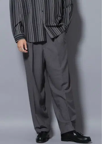 2턱 테이퍼드 슬랙스