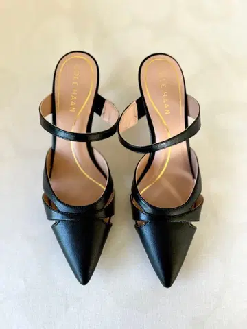 반담 드레스 뮬 65MM womens. 색상: 블랙