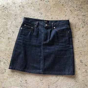 A.P.C. 다크 데님 스커트 38