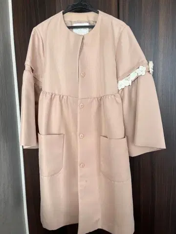 플라워 모티브 코트