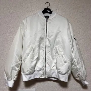 AZUL by MOUSSY 화이트 MA-1 자켓 FREE 사이즈