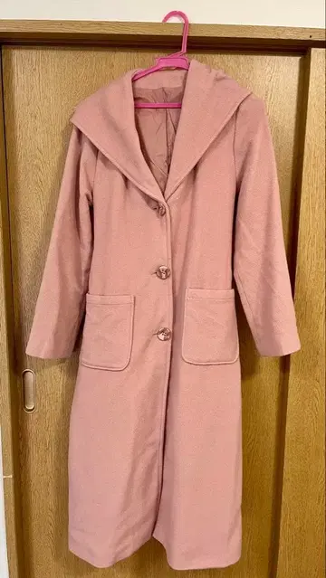 릴리 브라운 후드 부착 핑크 롱 코트