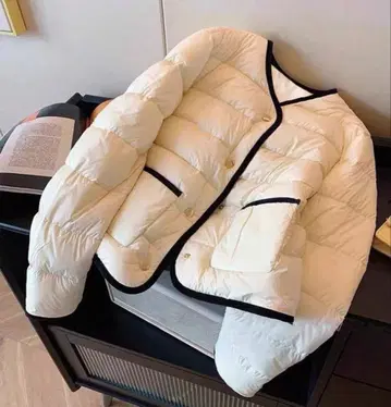 아이보리 퀼팅 자켓