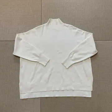 LOUNGEDRESS 라운지 드레스 총침 하이넥 니트 화이트