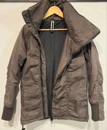 LA PROPORZIONE ETERNA 브라운 다운 자켓