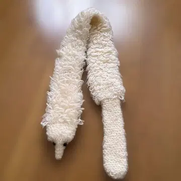 행운을 부르는 뱀 모양 머플러