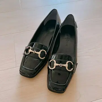 SAYA 블랙 에나멜 로퍼 우천 겸용 23.5cm