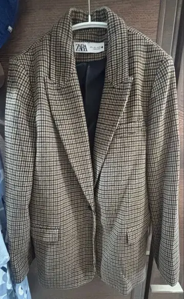 ZARA 체크 무늬 테일러드 자켓 엘보 배치 포함