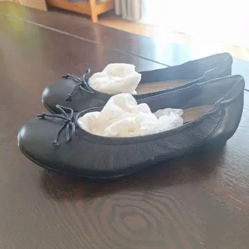 golden foot 블랙 플랫슈즈