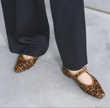 LE TALON 가죽 소프트 멜리 제인 펌프스