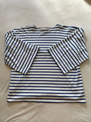 Oblada 스트라이프 오부 소매 T셔츠