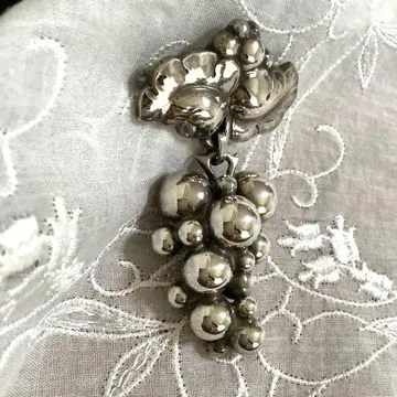 조지 젠슨 실버 포도 디자인 브로치