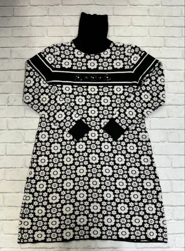 G918 슈퍼 뷰티 니트 원피스 꽃무늬 터틀넥 흑백