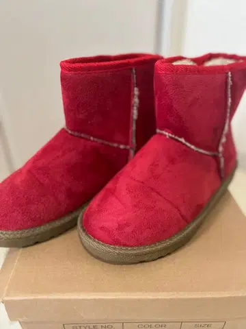 빨간색 스웨이드 어그 부츠