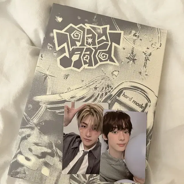 투어스앨범 (포카포함/ 엽서제외 모든 구성품포함)