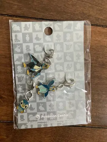 팽도리, 엠페르트, 팽태자 메탈 참 포켓몬 센터 한정판