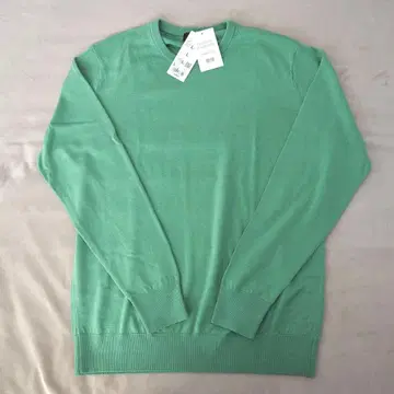 [ 새상품급 ] 유니클로 메리노 크루넥 스웨터 울 그린 450535