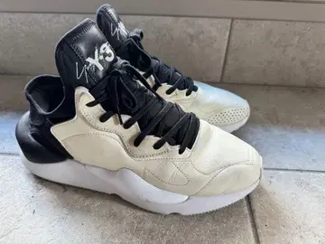 Y-3 화이트/블랙 스니커즈