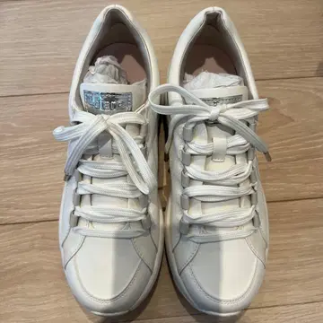 [ DIANA ] 다이애나 스니커즈 24.5 화이트