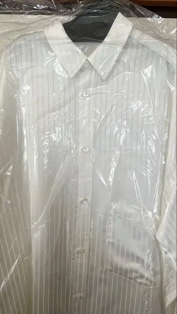 JOSEMOON 조제문 SATIN STRIPE SHIRT