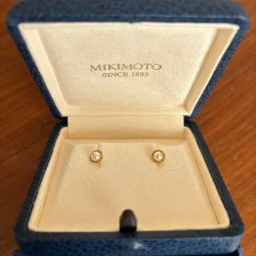 새상품급 MIKIMOTO 진주 스터드 귀걸이 골드
