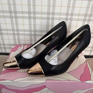 엘레강트한 블랙 가죽 펌프스