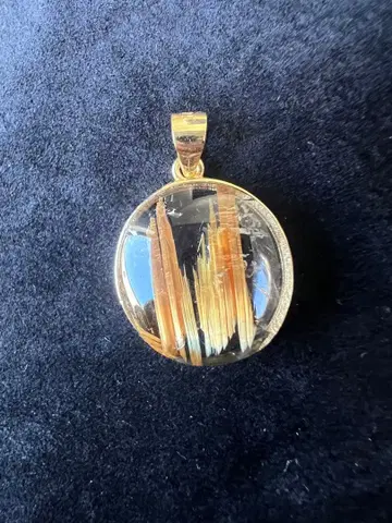 타이틴 루틸 펜던트 탑