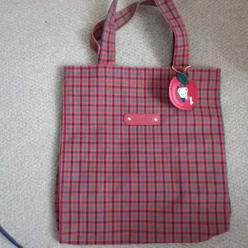 파밀리아의 백 대()와 소() 그리고 미니백 3점입니다