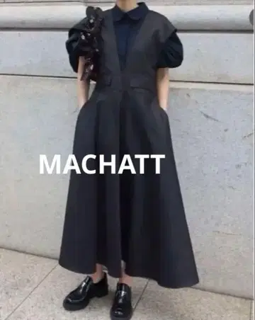 택 포함 새상품 MACHATT 마챗 V 오버롤 스커트 원피스