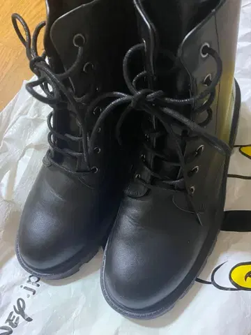 라이트 볼륨 밑창 레이스업 부츠 GU 비교적 새상품급