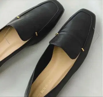 [ RODE SKO ] 스퀘어토 푸치 메탈 로퍼 블랙